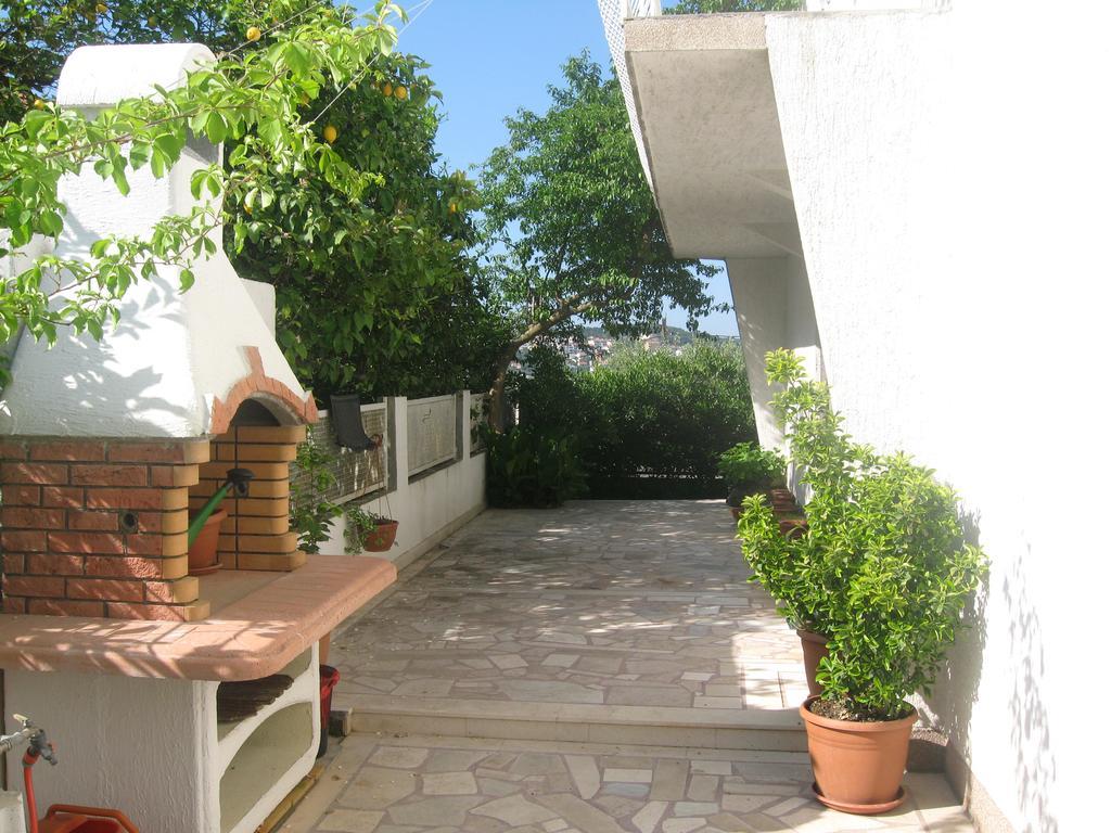 D.O.O. Yury Apartment Trogir Extérieur photo